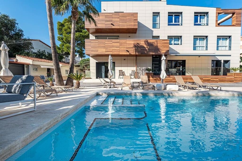 Апартаменты 5 Stelle Piscina, Jacuzzi, Wifi - 2 Min Dal Mare Миами-Плайя Экстерьер фото